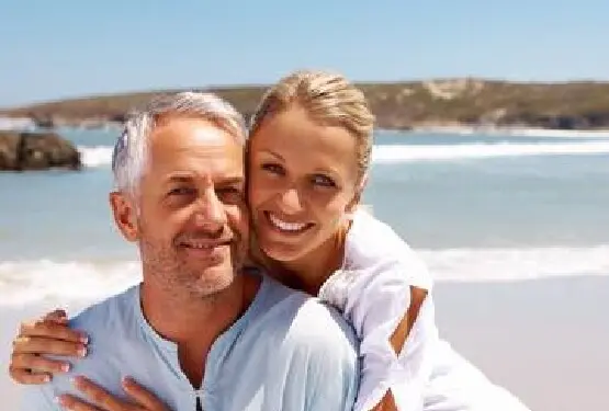 Rencontre Romantique au Bord de Mer à Cap Breton Landes - Agence matrimoniale Unicis