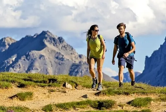 Titre alternatif optimisé pour le SEO : Rencontres Nature et Randonnées en Haute-Loire : Une Semaine de Découvertes et de Connexions Authentiques - Agence matrimoniale Unicis